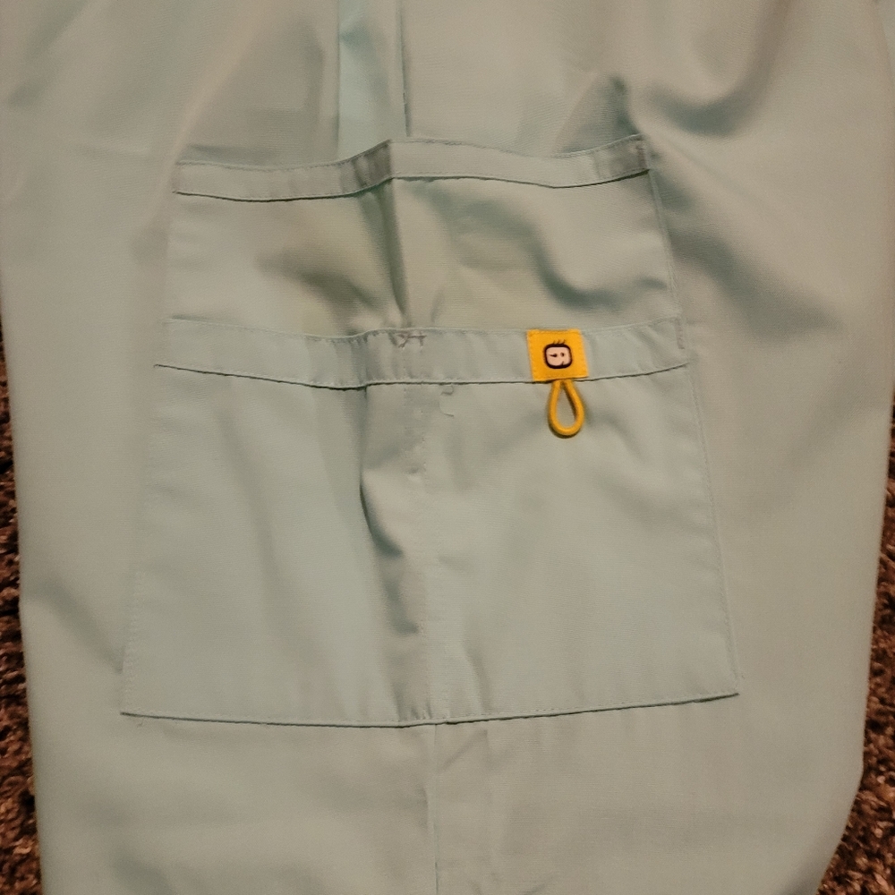 NWT Womens Scrubs size Large - Picture 3 of 6